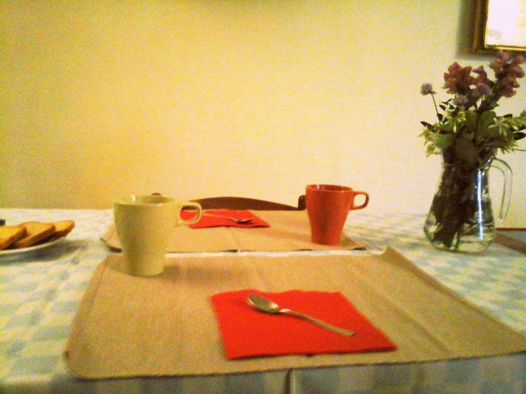 Il Cortiletto Dei Capperi Bed & Breakfast Gassino Torinese Exterior photo